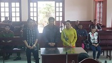 Giữ xe ô tô của con nợ, cả gia đình chủ nợ đi tù