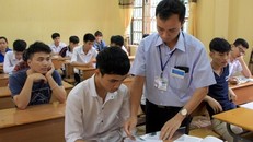 Thí sinh dự thi Trung học phổ thông quốc gia. (Ảnh: TTXVN)