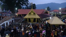 Ngôi đền linh thiêng nhất của người Hindu ở Sabarimala, bang Kerala, Ấn Độ. Ảnh: AFP/TTXVN