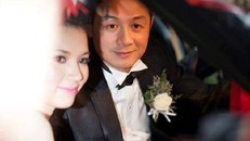 Khoảnh khắc trong ngày cưới của MC Anh Tuấn và Lý Hồng Nhung.