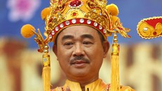 ‘Ngọc hoàng’ Quốc Khánh sắp ‘lên xe hoa’ ở tuổi 57?