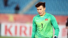 Thủ môn Bùi Tiến Dũng gây sốt vì body chuẩn đốt mắt fan