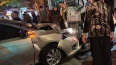 Ô tô đâm liên hoàn xe máy, 2 người thương vong