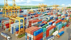 Việt Nam xuất siêu 536 triệu USD