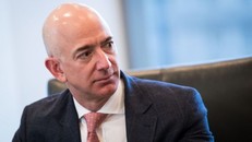 CEO Amazon Jeff Bezos. Ảnh: The Verge