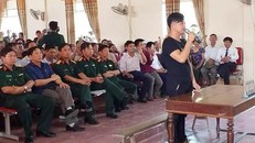 Đàm Công Luật tại tòa. Ảnh: Zing