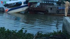 Cano du lịch đâm trúng ghe gỗ 3 người thương vong ​