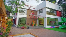 Khuôn viên cơ sở mầm non Maple Bear Westlake Point. Ảnh: QQ