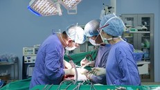 5 giờ 'cân não' phẫu thuật khối u gan siêu khổng lồ