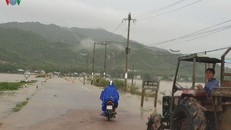 Tràn ở xã Cát Tiến bị ngập.