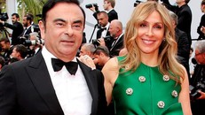 Carlos Ghosn và vợ Carole trong một sự kiện vào năm 2017. Ảnh: Reuters.