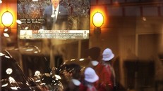 Ngày đầu tiên của phiên tòa luận tội ông Trump thu hút lượng khán giả khổng lồ. Ảnh: NBC NEWS