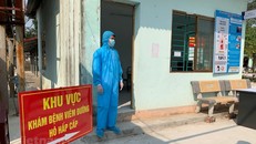 Khu vực điều trị cho các bệnh nhân dương tính tại Phòng khám đa khoa khu vực Quang Hà, huyện Bình Xuyên, Vĩnh Phúc. (Ảnh: PV/Vietnam+)