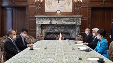 Chủ tịch Thượng viện Nhật Bản Santo Akiko tiếp Đại sứ Việt Nam tại Nhật Bản Vũ Hồng Nam. Ảnh: Thanh Tùng