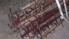 Hình ảnh gậy sắt gắn đinh của lính Trung Quốc được quan chức biên giới Ấn Độ gửi cho truyền thông hôm nay. Ảnh: BBC.