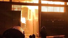 Hỏa hoạn thiêu rụi xưởng gỗ quý hàng chục tỷ đồng