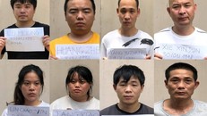 8 đối tượng nhập cảnh trái phép bị Công an Tân Bình tạm giữ (ảnh công an cung cấp)