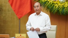 Thủ tướng Nguyễn Xuân Phúc phát biểu tại cuộc họp - Ảnh: VGP/Quang Hiếu