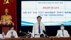 Thứ trưởng Nguyễn Hữu Độ chủ trì buổi họp báo.