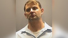 Cựu đặc nhiệm Mỹ Peter Rafael Dzibinski Debbins. (Ảnh: AP)