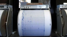 Sóng địa chấn bí ẩn làm rung chuyển Trái đất mỗi phút