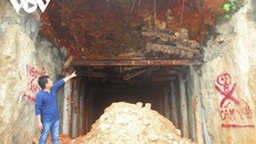 Một cửa vào khu vực hầm lò ở bãi vàng Bồng Miêu, xã Tam Lãnh, huyện Phú Ninh, tỉnh Quảng Nam.