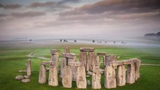 Stonehenge là một trong những địa danh lịch sử nổi tiếng nhất của nước Anh.