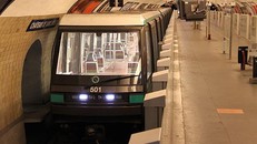 Pháp: Cơ quan quản lý tàu điện ngầm bị kiện do làm ô nhiễm môi trường