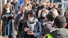 Châu Âu: Nguy cơ đứt gãy hệ thống y tế do COVID-19