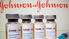 Johnson & Johnson thông báo hoãn giao vaccine cho châu Âu