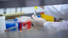 107 trường hợp liên quan đến BN2910 âm tính lần 1 với SARS-CoV-2