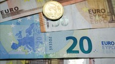 Kinh tế châu Âu rơi vào suy thoái trong quý I/2021