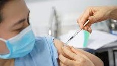 Bộ Y tế: Hướng dẫn tiêm 2 liều vaccine phòng COVID-19