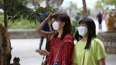 Bộ Y tế đề nghị xem xét dừng các hoạt động tập trung đông người không cần thiết dịp Tết Nguyên đán