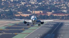 FAA thông qua 45% máy bay thương mại đủ tiêu chuẩn hoạt động tại sân bay lắp đặt mạng 5G