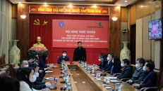 Trao tặng hơn 12 nghìn sổ bảo hiểm xã hội, thẻ bảo hiểm y tế cho người dân có hoàn cảnh khó khăn