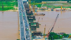 Cầu Vĩnh Tuy 2 đang trong những gói thầu cuối cùng, khi hoàn thiện sẽ rút ngắn khoảng cách giữa phía Đông với vùng nội đô cũ Hà Nội.