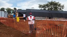 Uganda đóng cửa trường học để hạn chế lây lan dịch Ebola
