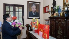 Thủ tướng Phạm Minh Chính dâng hương tưởng nhớ các cố Thủ tướng Chính phủ