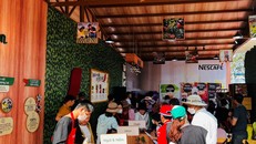 Hành trình từ hạt cà phê trên nông trại đến ly NESCAFÉ cho người yêu cà phê