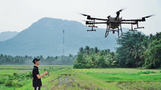 Kỹ sư trẻ với ý tưởng dùng drone trong canh tác nông nghiệp