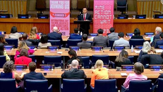 Thiếu tướng Trần Trung Hòa, Tổng Giám đốc Trung tâm Hành động bom mìn quốc gia Việt Nam, phát biểu tại phiên họp. Ảnh: TTXVN