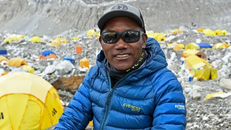 Kỷ lục thế giới 27 lần leo lên đỉnh Everest
