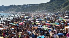 Anh trải qua tháng 6 nóng kỷ lục