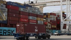 Canada bất ngờ ghi nhận thâm hụt thương mại trong tháng 5