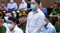 Bị cáo Phạm Trung Kiên, cựu Thư ký Thứ trưởng Bộ Y tế khai báo trước tòa sáng 11/7/2023.