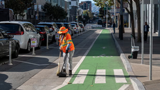 Thành phố San Francisco nỗ lực dọn dẹp thành phố trước thềm hội nghị thượng đỉnh APEC. Ảnh: Bloomberg