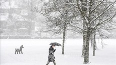 Anh đón tuyết rơi sớm nhất trong vòng 15 năm