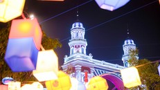 Cầu Đông Tây lung linh như một lâu đài cổ tích giữa bầu trời đêm phía Đông Hà Nội 