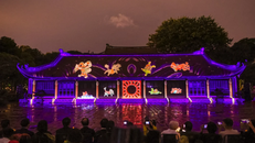 Đánh thức kinh tế đêm Hà Nội